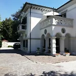 Relais Toti Beb Bed E Breakfast Mogliano Veneto