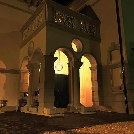 Relais Toti Beb Bed E Breakfast Bed and breakfast 3*