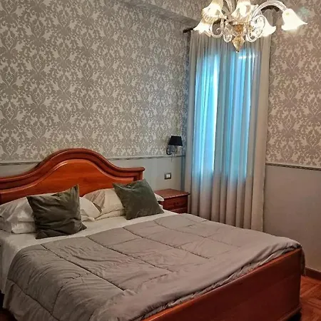 Oda ve Kahvaltı Relais Toti Beb Bed E Breakfast 3*