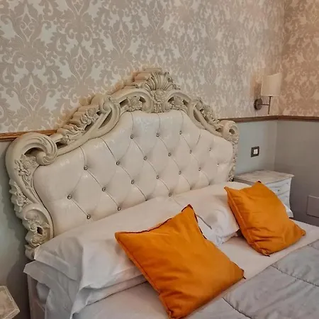 Oda ve Kahvaltı Relais Toti Beb Bed E Breakfast 3*