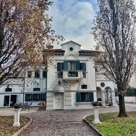 Relais Toti Beb Bed E Breakfast Oda ve Kahvaltı Mogliano Veneto