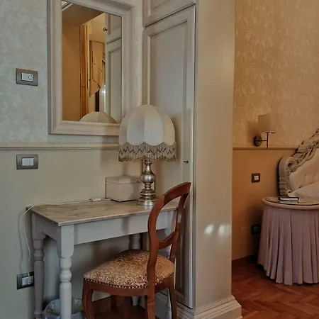 Relais Toti Beb Bed E Breakfast فندق مبيت وإفطار موليانو فينيتو