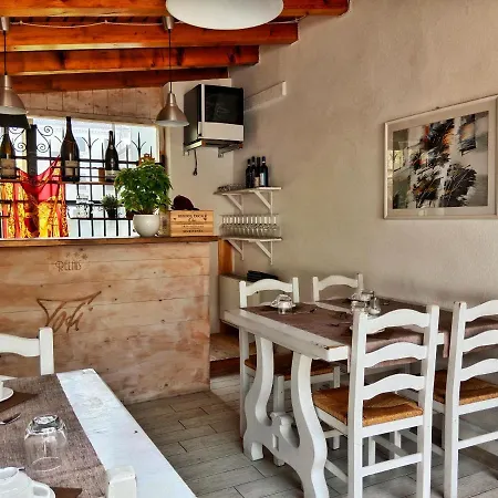 Relais Toti Beb Bed E Breakfast 3*