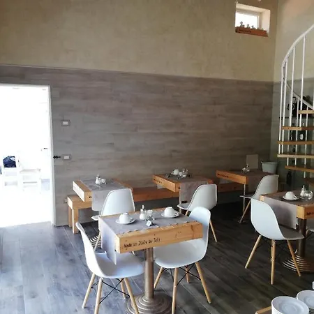 Bed & Breakfast Relais Totì 3*