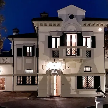 Relais Toti Beb Bed E Breakfast 3*