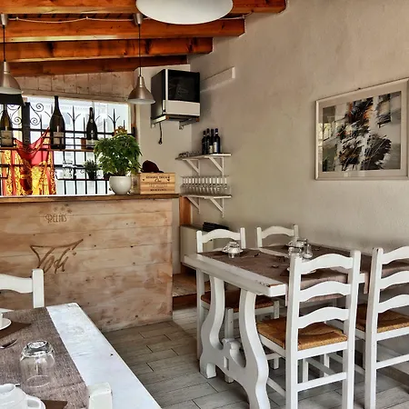 Relais Toti Beb Bed E Breakfast Bed and breakfast