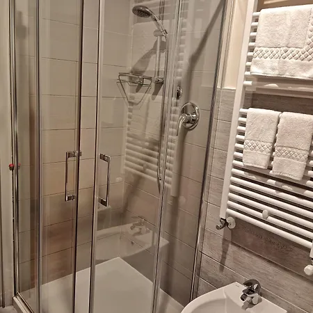 Relais Toti Beb Bed E Breakfast לינה וארוחת בוקר 3*